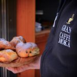 Colazione servita ai tavoli